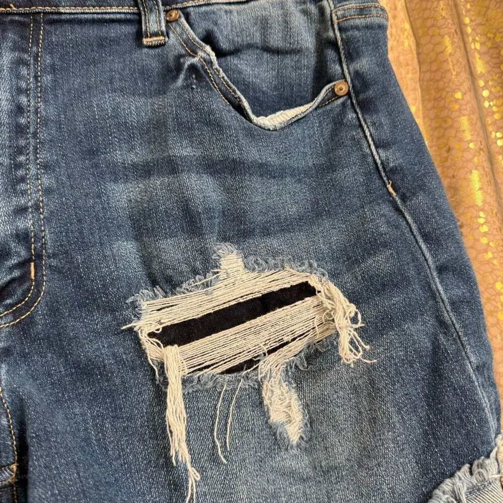 KanCan Distressed Destroyed Blue Stretchy Summer Shorts 14/32